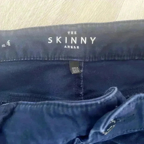 WHBM The Skinny Ankle Pant - Navy, Size 4 - Picture 4 of 11